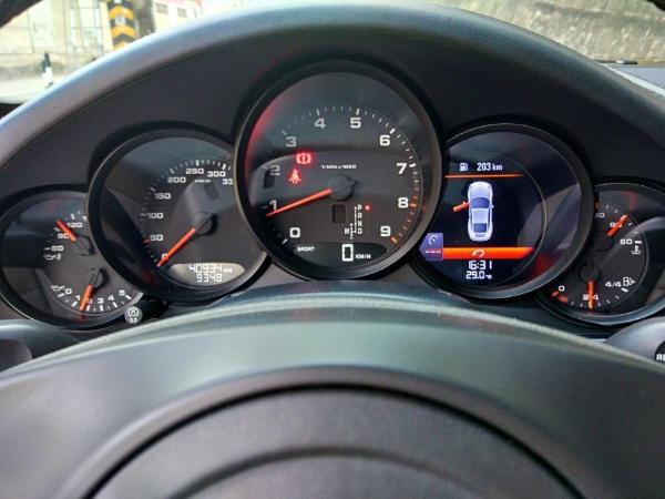 【深圳】2014年4月 保时捷 911 黄色 自动档