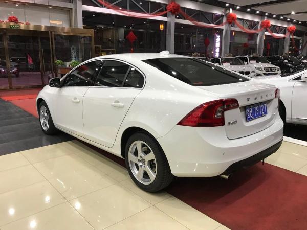【大同】2013年7月 沃尔沃 s60 2.0t 舒适版 手自一体