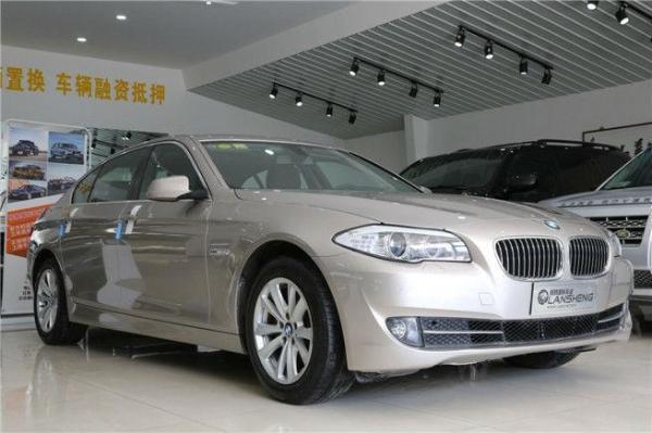 【南京】2013年10月 宝马 宝马5系 525li 领先型 香槟色 手自一体