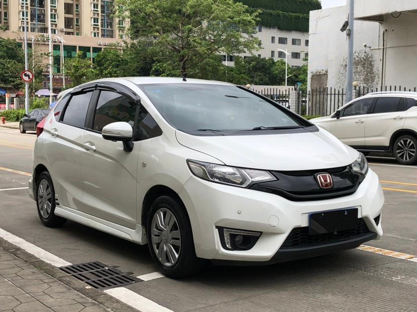 【深圳】2015年9月 本田 飞度 2014款 1.5l lx cvt舒适型 自动档