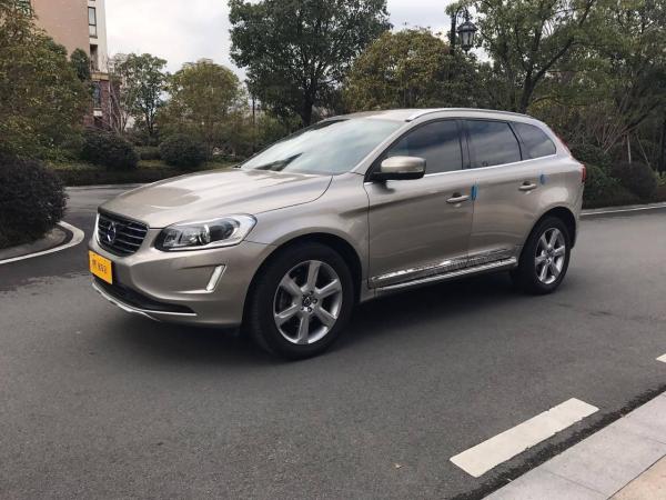 杭州2015年3月沃尔沃xc602015款t520t智驭版香槟色自动档