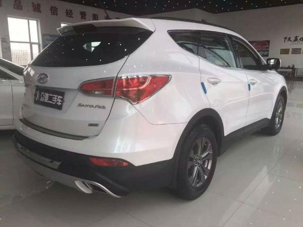 【哈尔滨】2014年4月 现代 胜达 新 2.4 gls 四驱智能型 白色 自动档