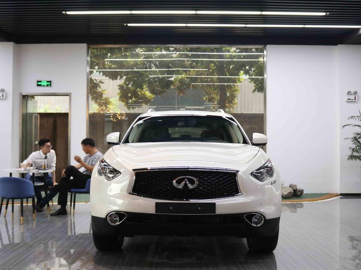 未上牌英菲尼迪 qx70 英菲尼迪qx70中东版fx35中规版3.7l v6越野车suv