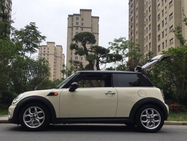 【马鞍山】2012年3月 mini clubman 1.6l excitement 自动档