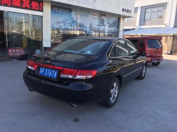 【南通】2006年10月 现代 雅尊 3.3l 顶级型 手自一体