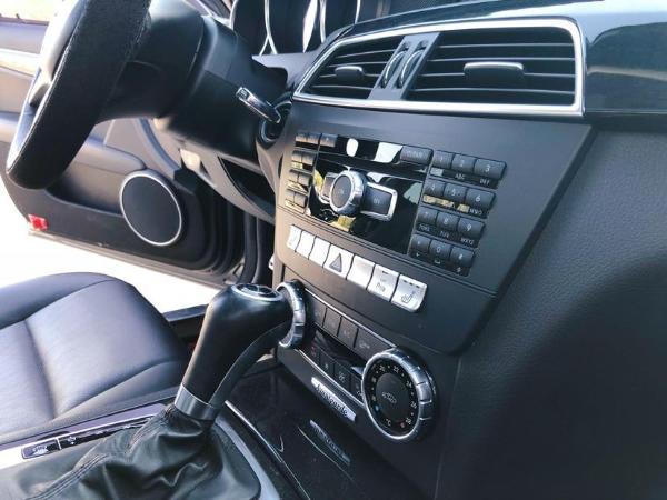【大连】2013年8月 奔驰c级 c300 3.0l 运动型 手自一体