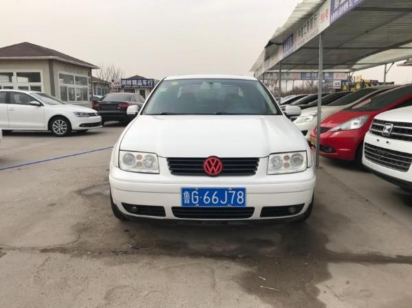 【潍坊】2002年8月 大众 宝来 2002款 1.8t 手动豪华型 白色 手动挡