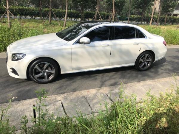 【台州】2017年9月 奔驰e级 2017款 e300l 2.0t 运动豪华型 手自一体