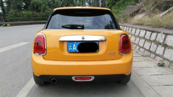 【昆明】2015年3月 mini mini one 1.2t 橙色 自动档