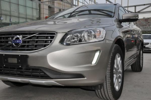 【长春】2016年5月 沃尔沃 xc60 2.0t t5 智行版 香槟色 手自一体