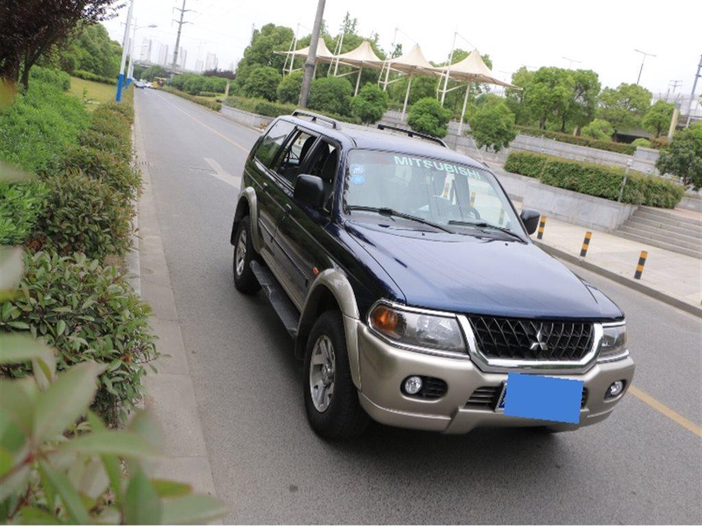 2004年5月三菱 帕杰罗速跑 2004款 3.0l 自动四驱超豪华版