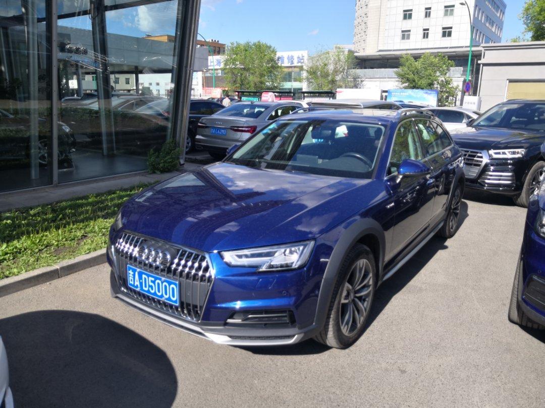 奥迪 奥迪a4 2017款 45 tfsi allroad quattro 运动型 蓝色 自动档