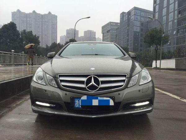 奔驰e260e260两门轿跑 咖啡色