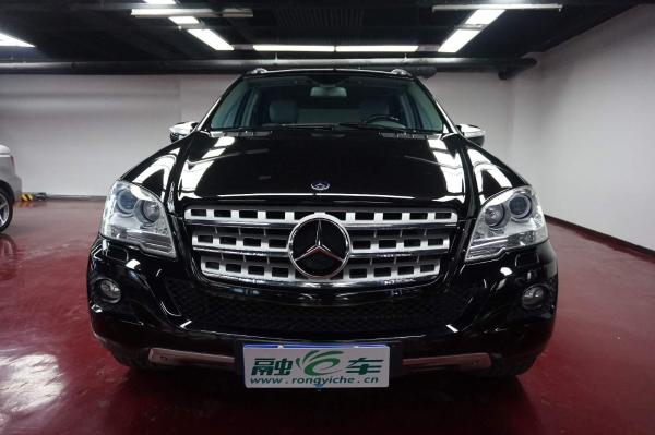 奔驰ml500报价及图片,ml300奔驰价格及图片 【北京】2009年9月 奔驰 m级 ml500 5.5 四驱版 黑色 自动档