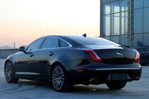 【大连】2013年6月 捷豹 xj l 3.0t sc 剑桥限量版 红色 手自一体