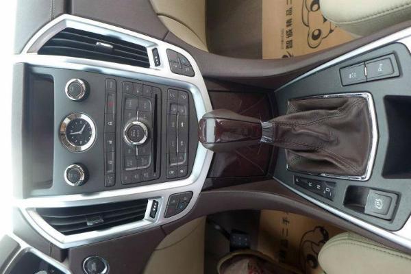 2010款 凯迪拉克srx 3.0l 旗舰版图片