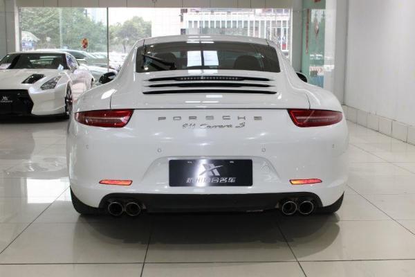 保时捷 911 carrera 3.