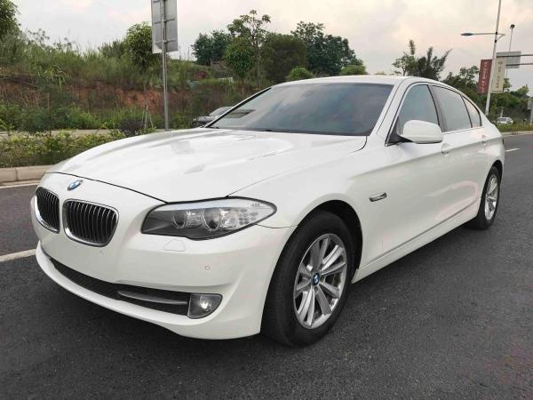 2012年9月宝马 宝马5系 523li 2.5l 领先型