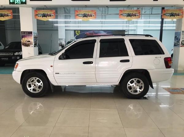 【青岛】2004年4月 jeep 大切诺基 征途4700 at标准型 自动档