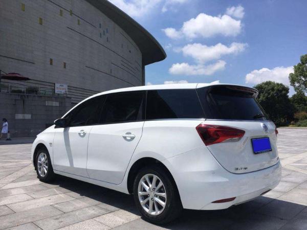 【宁波】2018年5月 别克 gl6 2018款 18t 1.3t 豪华型 白色 自动档