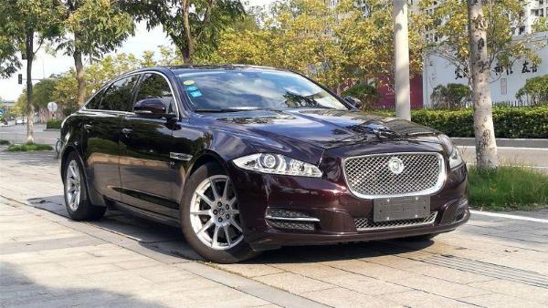 2013年7月捷豹 xjl xjl 3.0t 两驱全景商务版 机械增压