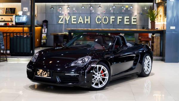 【东莞】2016年12月 保时捷 718 2016款 boxster 2.0t 黑色 自动档