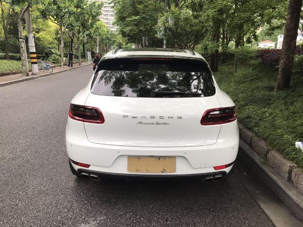 【上海】2016年3月 保时捷 macan 3.6t 白色 手自一体