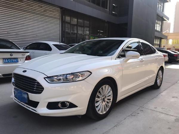 【济南】2015年4月 福特 蒙迪欧 2.0t gtdi200 时尚型 白色 手自一体图片