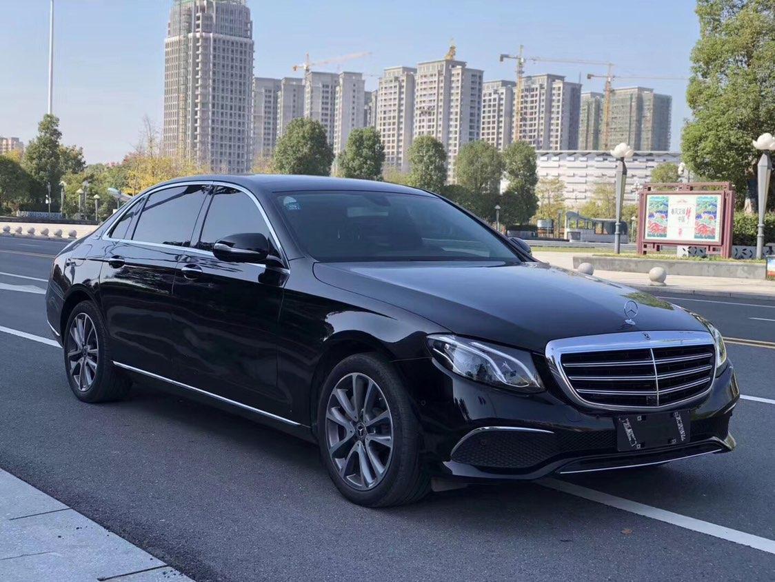 2019年1月奔驰 奔驰e级 2018款 e300l 2.0t 时尚型