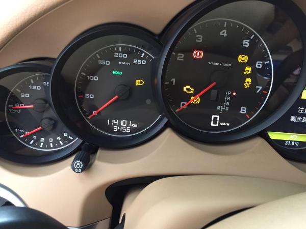 【岳阳】2013年1月 保时捷 卡宴 3.0t 橙色 手自一体