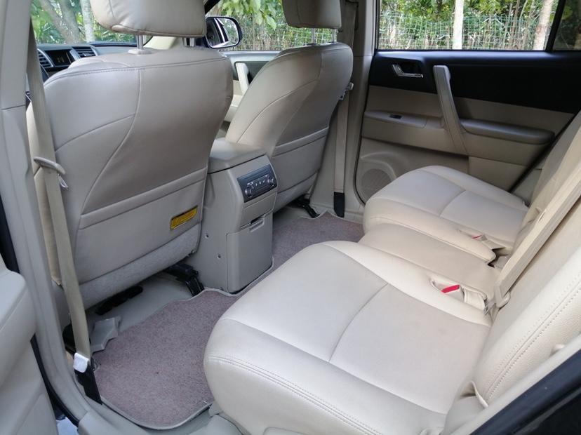 【普洱】2011年6月 丰田 汉兰达 2011款 2.7l 两驱7座精英版 手自一体