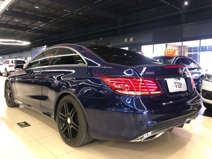 2017年6月奔驰 奔驰e级 2016款 e 200 轿跑车 灵动版