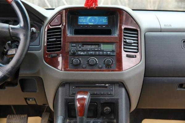 三菱 帕杰罗 v73 3.0 gls