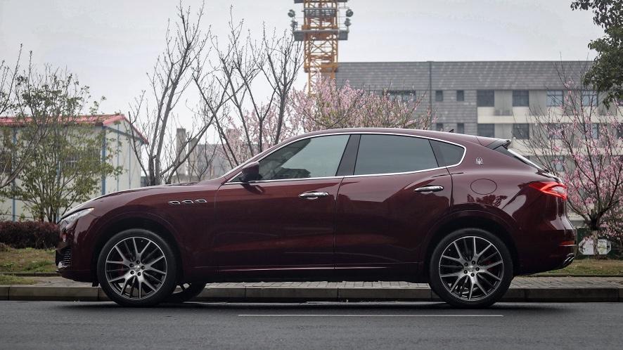 玛莎拉蒂suv2020款40万,45万玛莎拉蒂suvkubang 江苏二手车 苏州二手车报价 二手suv越野车 二手玛莎拉蒂 二手levante