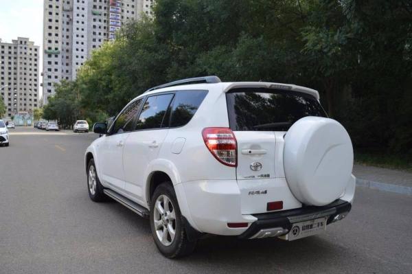 包头2010年9月丰田rav42011款24l豪华升级版白色自动档