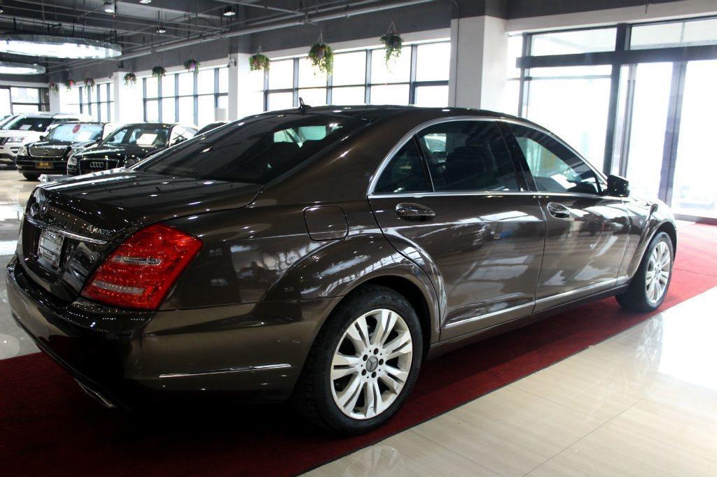 2010年12月奔驰 s级 2010款 s500l 5.5l 4matic