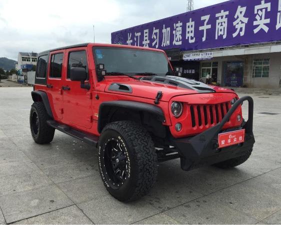 【龙岩】2016年1月 jeep 牧马人 3.0 四门版 sahara 红色 手自一体