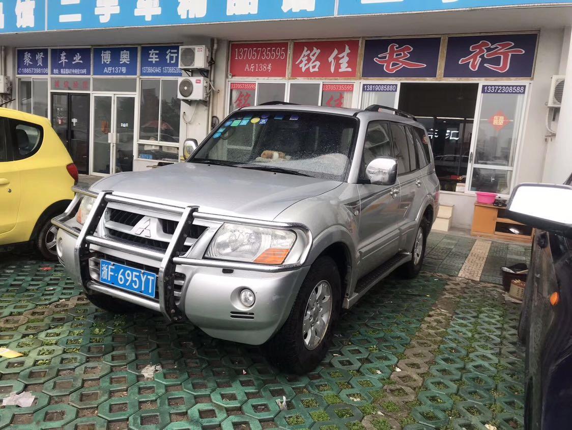 2003年7月三菱 帕杰罗 2005款 3.0l 豪华版