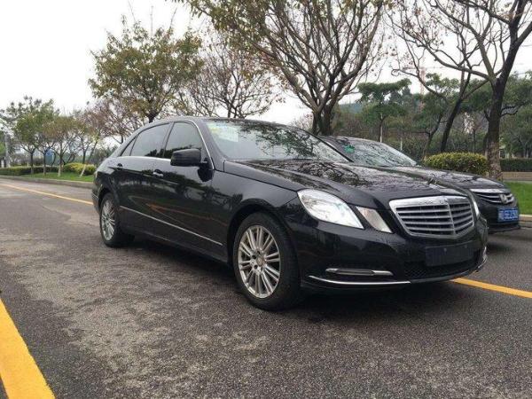 【厦门】2013年7月 奔驰 e级 2013款 e260l cgi 1.8t 优雅型 1.