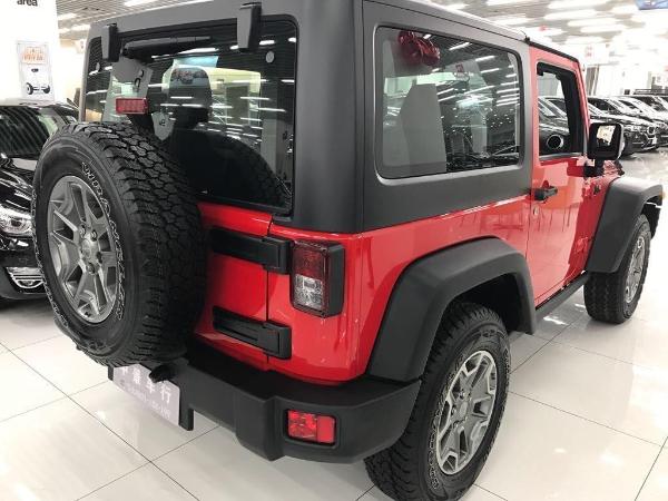 【北京】未上牌 jeep 牧马人 3.6 两门舒享版 rubicon 红色 手自一体