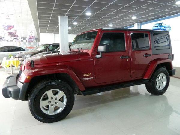 【西安】2013年1月 jeep 牧马人 3.6 四门 sahara 红色 自动档
