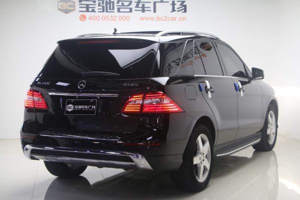 【青岛】2014年3月 奔驰 m级 ml400 4matic 3.0t 豪华型 黑色 自动档