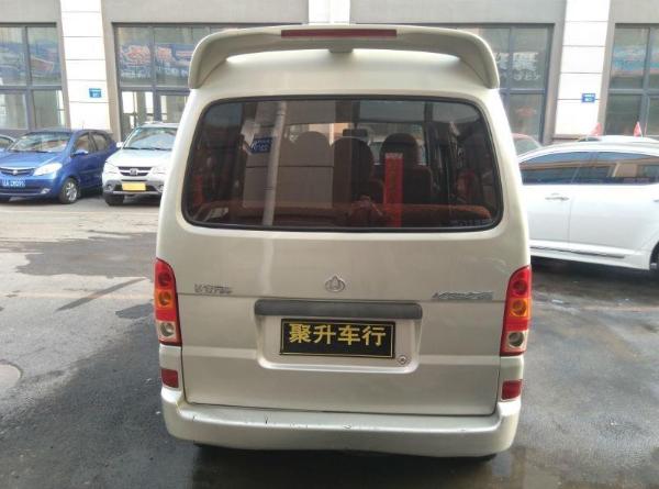 面包车  