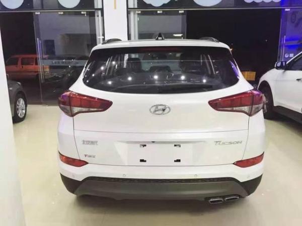 【厦门】2016年9月 现代 途胜 1.6t glx 两驱领先型 白色 自动档