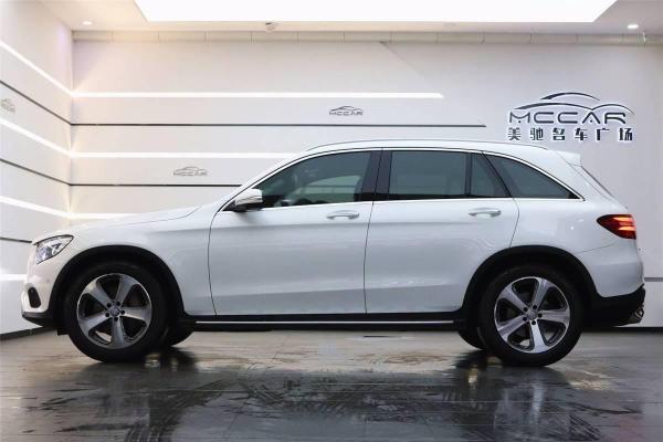 【武汉】2016年1月 奔驰glc级 glc300 2.0t 4matic 动感型 手自一体