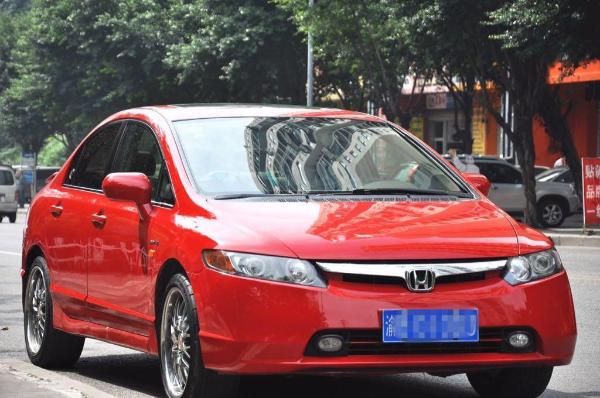 本田 思域 本田 思域 1.8 vti 豪华版