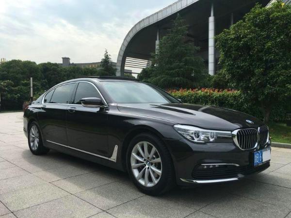 2016年6月宝马 宝马7系 730li 2.0t 领先型