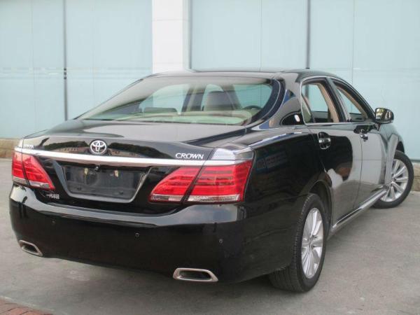 【宁波】2014年12月 丰田 皇冠 2.5 royal 真皮版 黑色 自动档