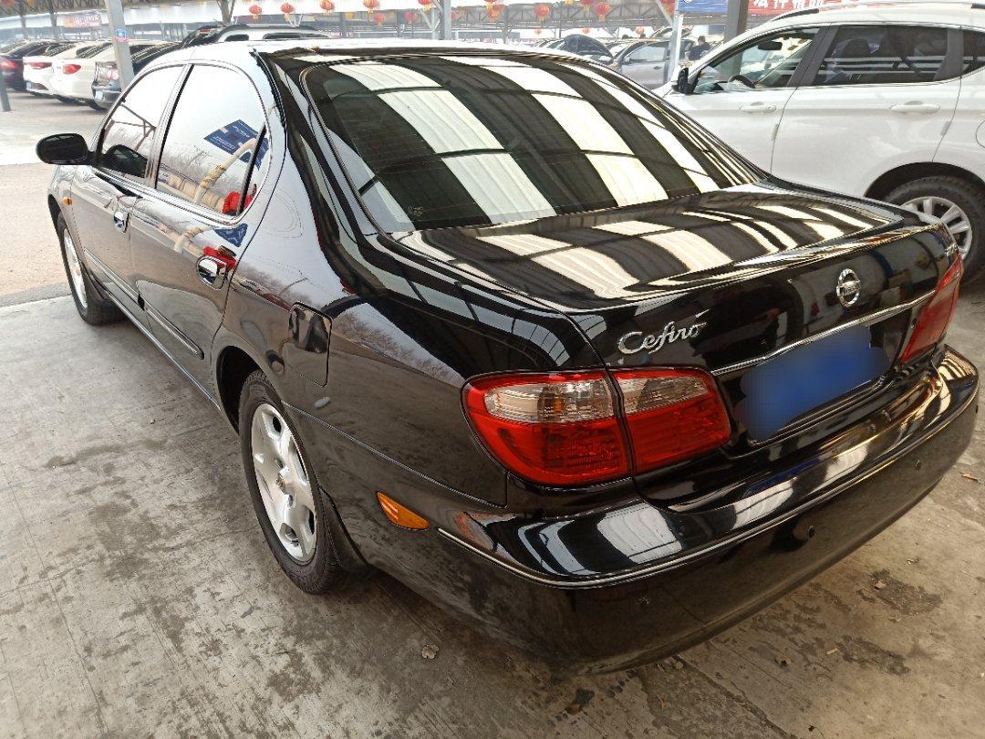 2004年7月日产 风度 2004款 2.0l