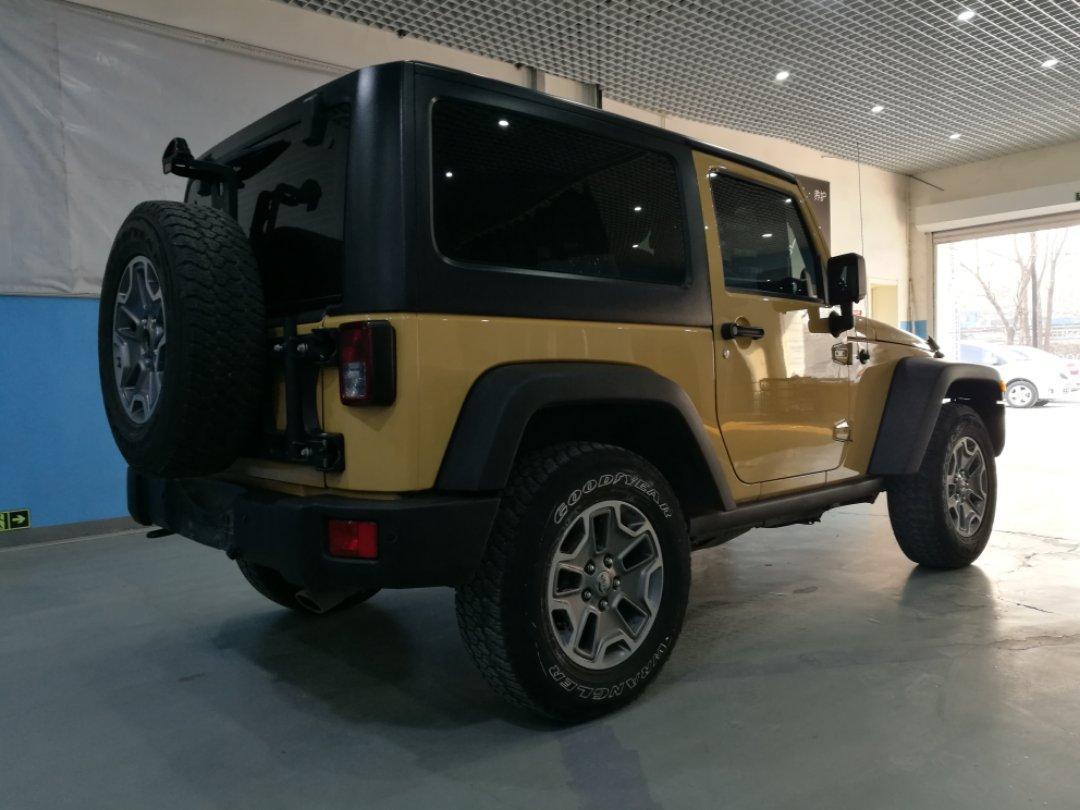 【北京】2015年1月 jeep 牧马人 2015款 3.6l 两门 自动档